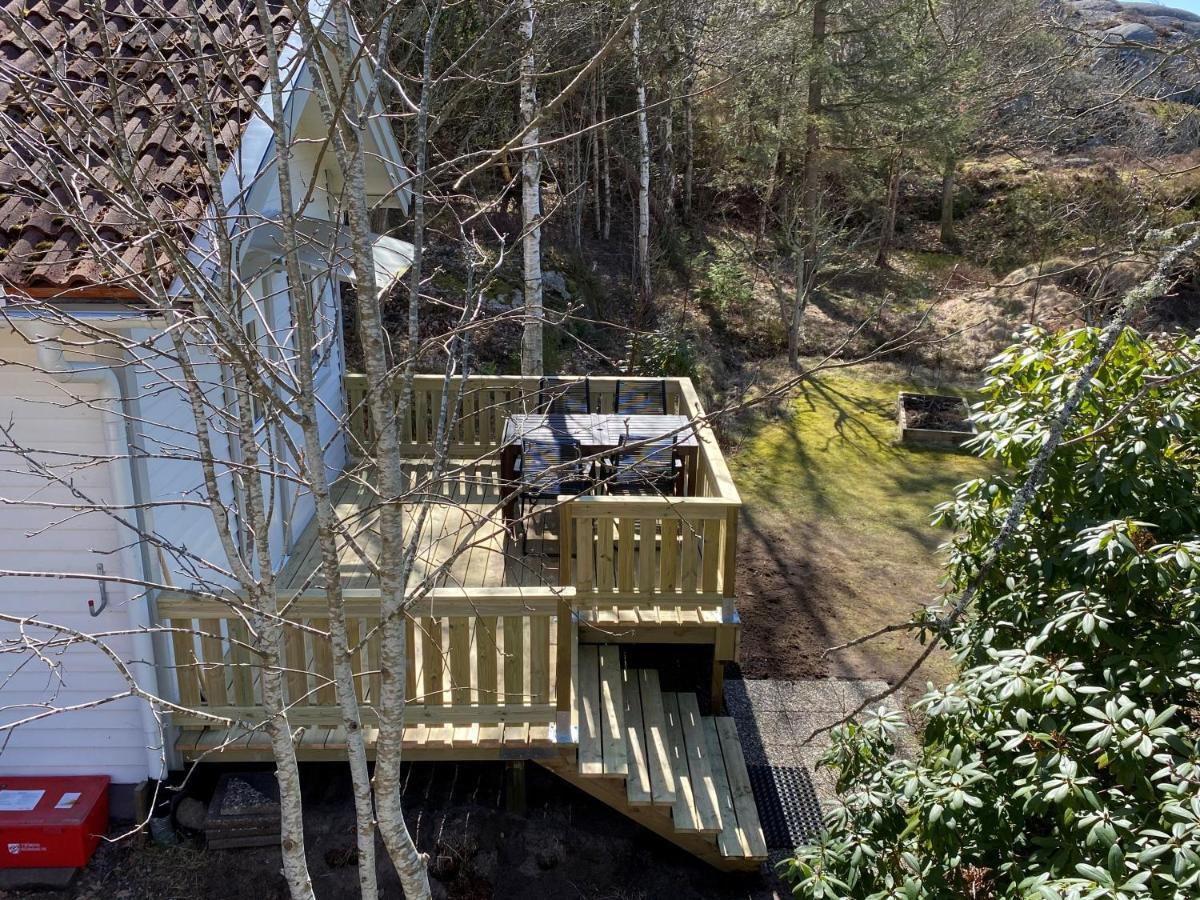 Stuga I Naturskoent Omrade Pa Vaestra Tjoern Saby Eksteriør billede