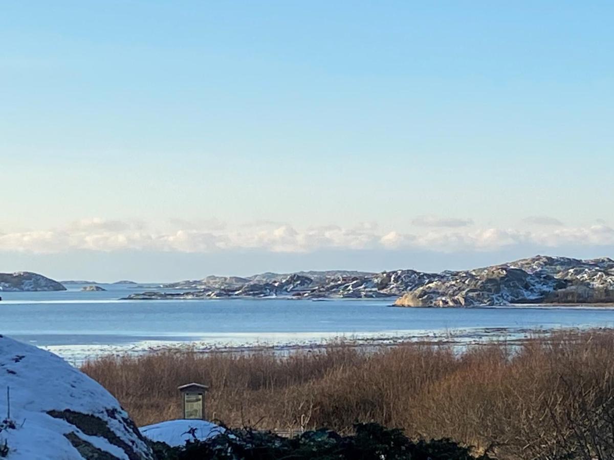 Stuga I Naturskoent Omrade Pa Vaestra Tjoern Saby Eksteriør billede